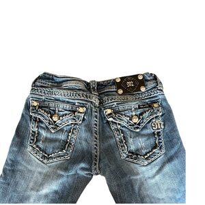 Women’s Miss Me boot cut jeans. Size 27.